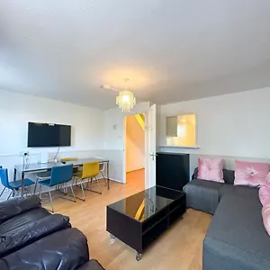 https://apt-36-oleary-square.cambridgehotelsuk.com