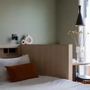 https://bob-w-tower-bridge-studios.brighton-hotels-england.com