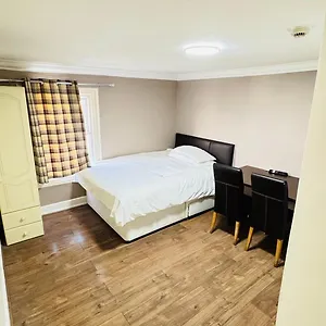 https://white-house-lodge.cambridgehotelsuk.com